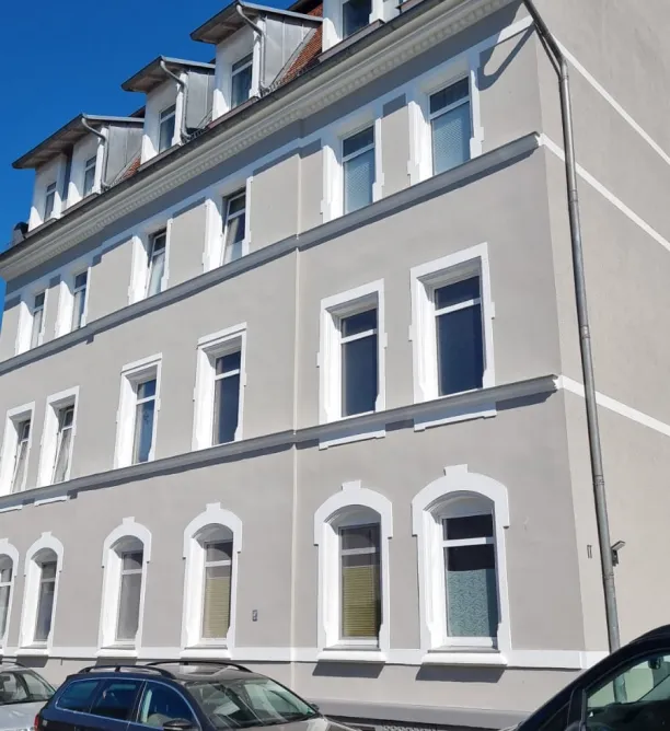 Referenzbild einer Fassade eines Altbau Wohnblocks